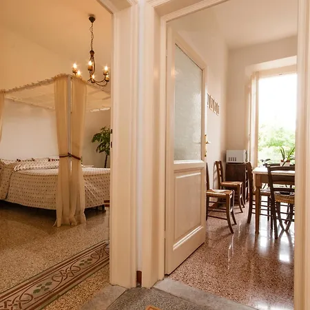 Oltrarno Apartments Florence Room photo